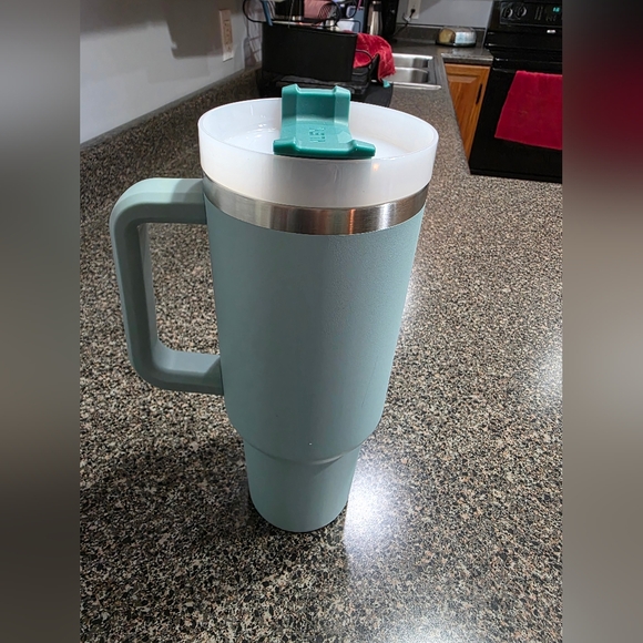 Stanley Sage Green Insulated Mug - Picture 2 of 3